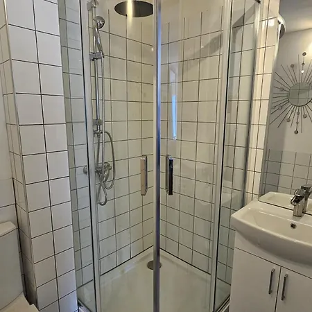 3 3 Bathrooms Ensuites Apartment