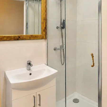 3 3 Bathrooms Ensuites