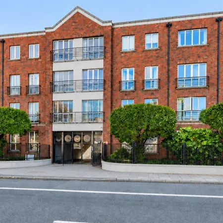 3 3 Bathrooms Ensuites Apartment